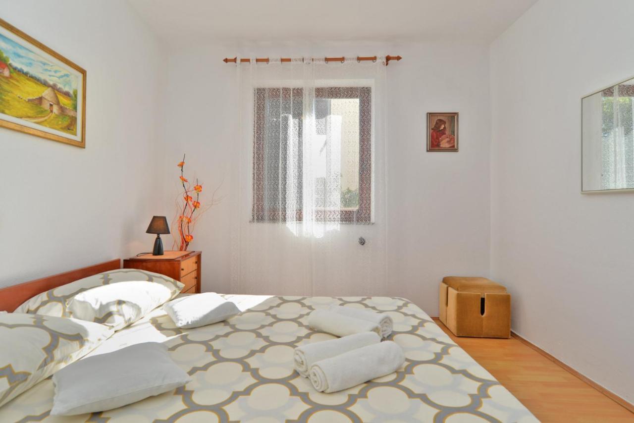 Apartment Jadranko 1761 Peroj Bagian luar foto