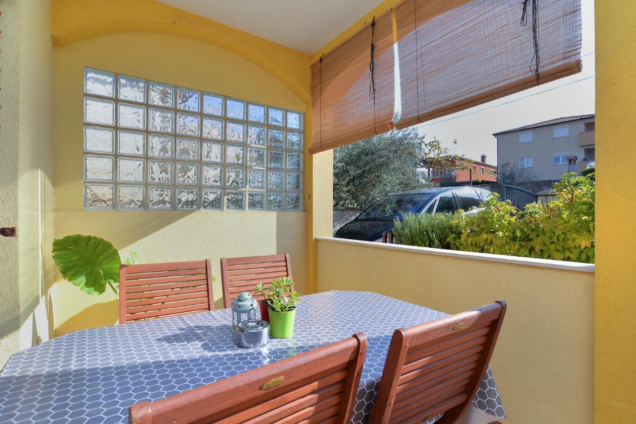 Apartment Jadranko 1761 Peroj Bagian luar foto